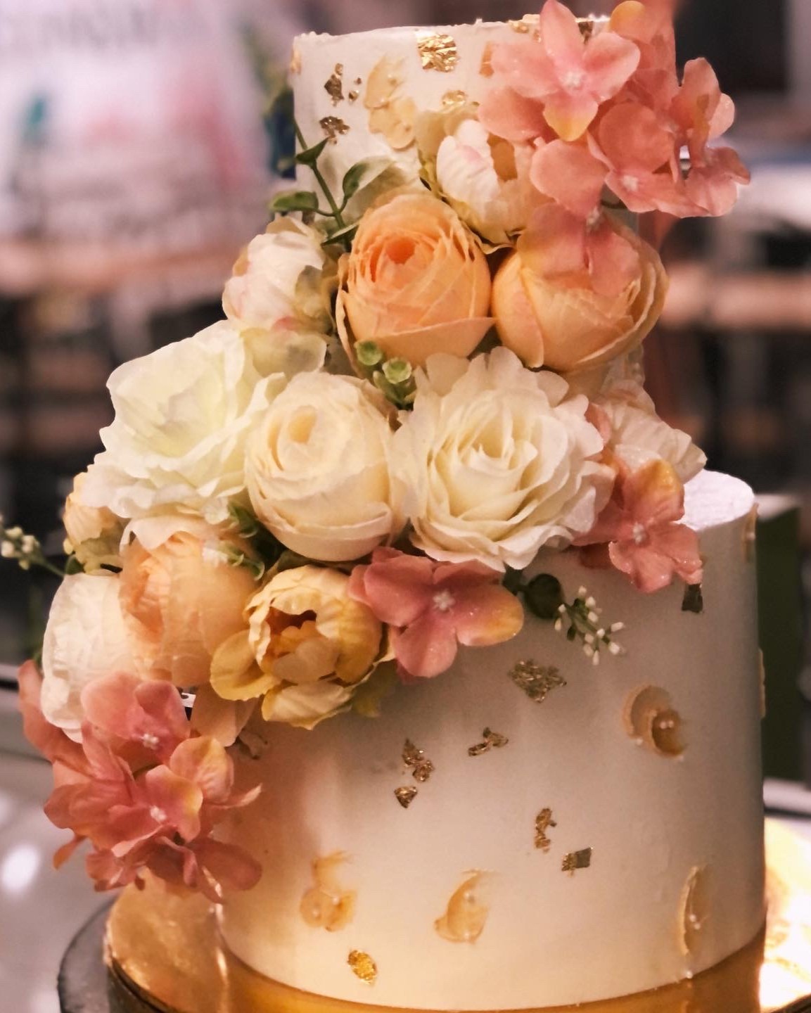 2 Tiers Wedding Cake 1