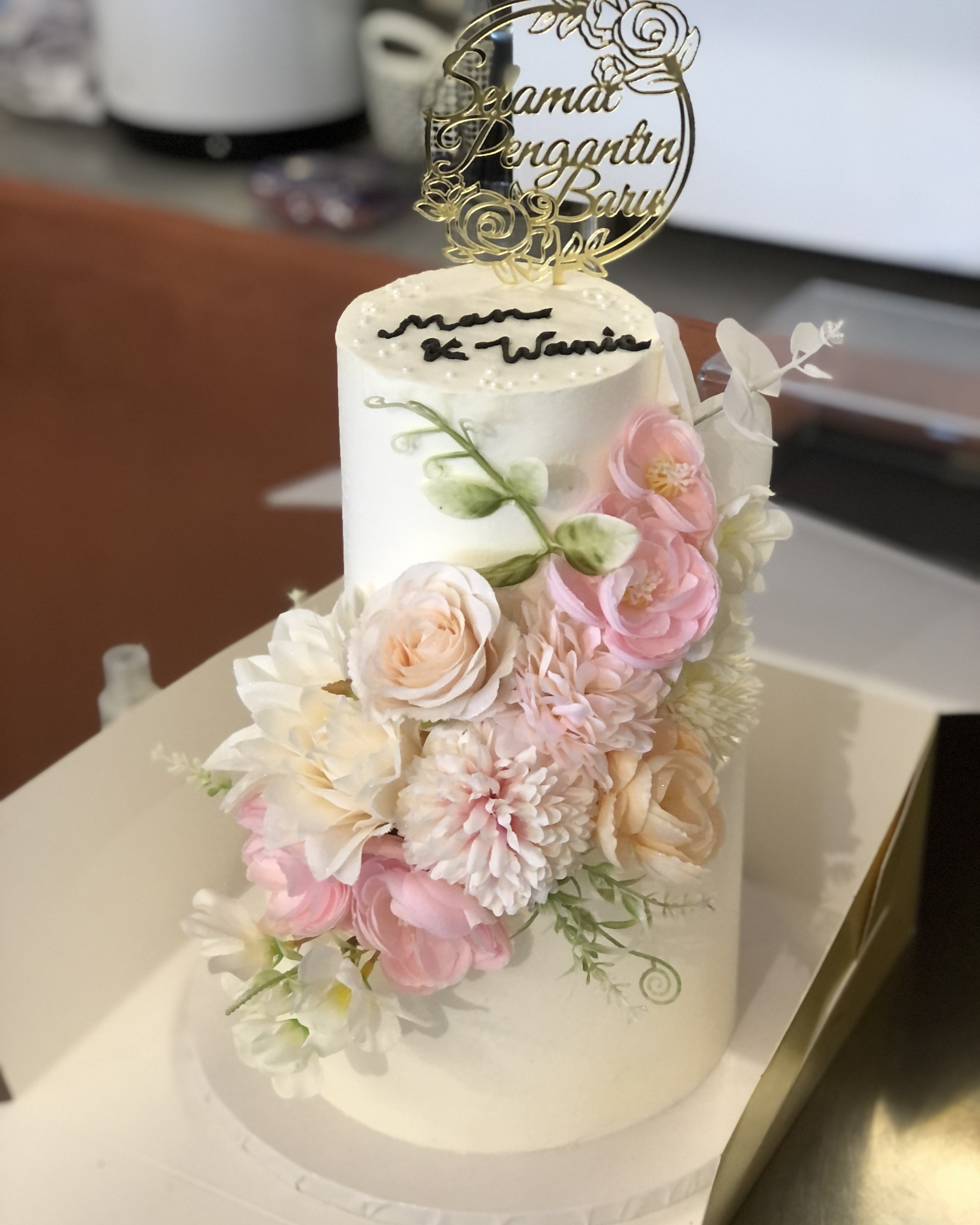 2 Tiers Wedding Cake 3